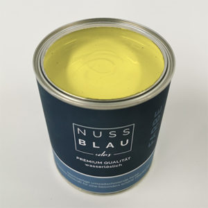 Lemon Cake ist ein zartes, helles Gelb, das sowohl an der Wand als auch an Möbeln die Sonne in eure Räume, in euren Garten oder auf eure Terrassen bringt. Farbtöne für Ikea Möbel, vonmuto.living, Trendfarben, Heritage, Sommer.