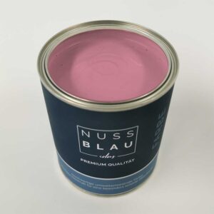 NUSSBLAU Disco Pink ist knallig und wunderschön zugleich. Der perfekte Farbton, um Leben in einen Raum oder auf ein Möbelstück zu bringen.