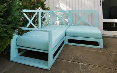 Terrassenmöbel streichen in Türkisblau