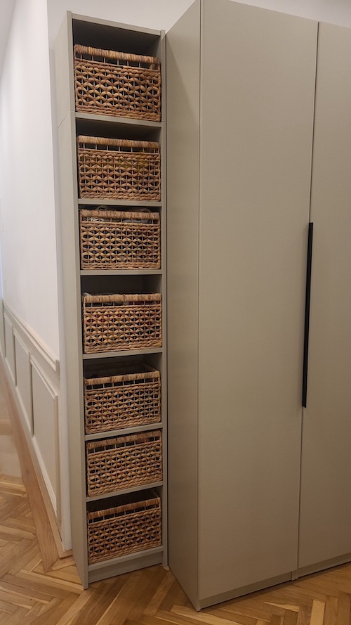 IKEA Billy Regal in Sahara Beige IKEA Malm Kommode mit NUSSBLAU Möbelfarbe Interior streichen.